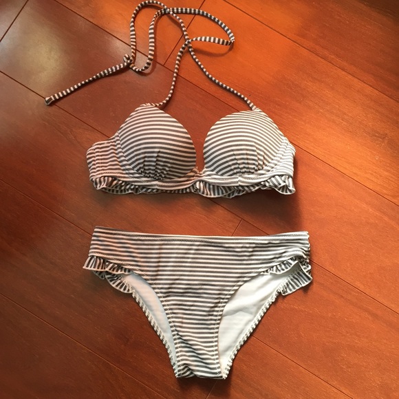 Swimsuit Set - Picture 1 of 3